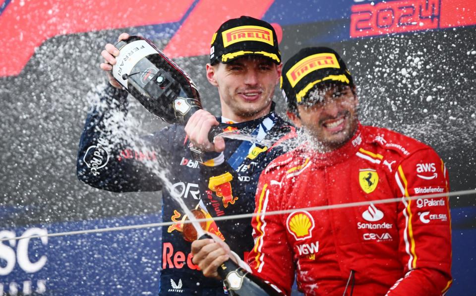 Θα μπορούσαν ο Max Verstappen και ο Carlos Sainz να αγωνιστούν στην ίδια ομάδα της Red Bull την επόμενη χρονιά;