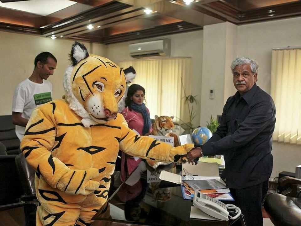 After a similar protest last year, Greenpeace activists met Coal Minister Sriprakash Jaiswal and aired their concerns over coal mining destroying forests and handed him reports on the issue. He promised a detailed discussion, but it never happened.