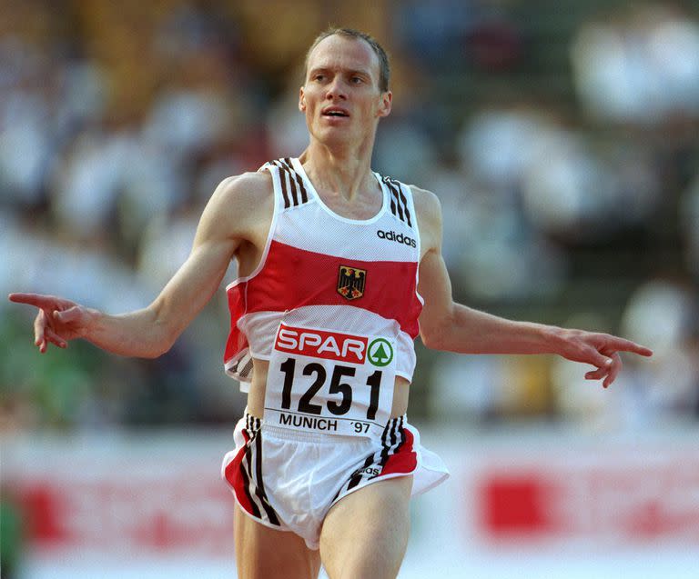 El alemán Dieter Baumann, campeón olímpico de los 5000 metros en Barcelona '92, no pudo competir en Sydney 2000, por un positivo de nandrolona. 