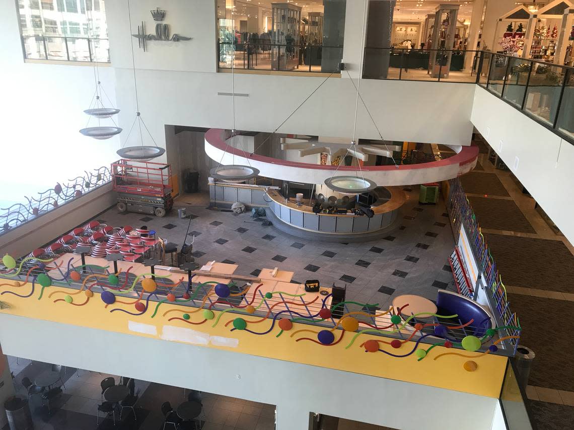 Crayola Cafe has closed in the Crown Center Shops after more than two decades.