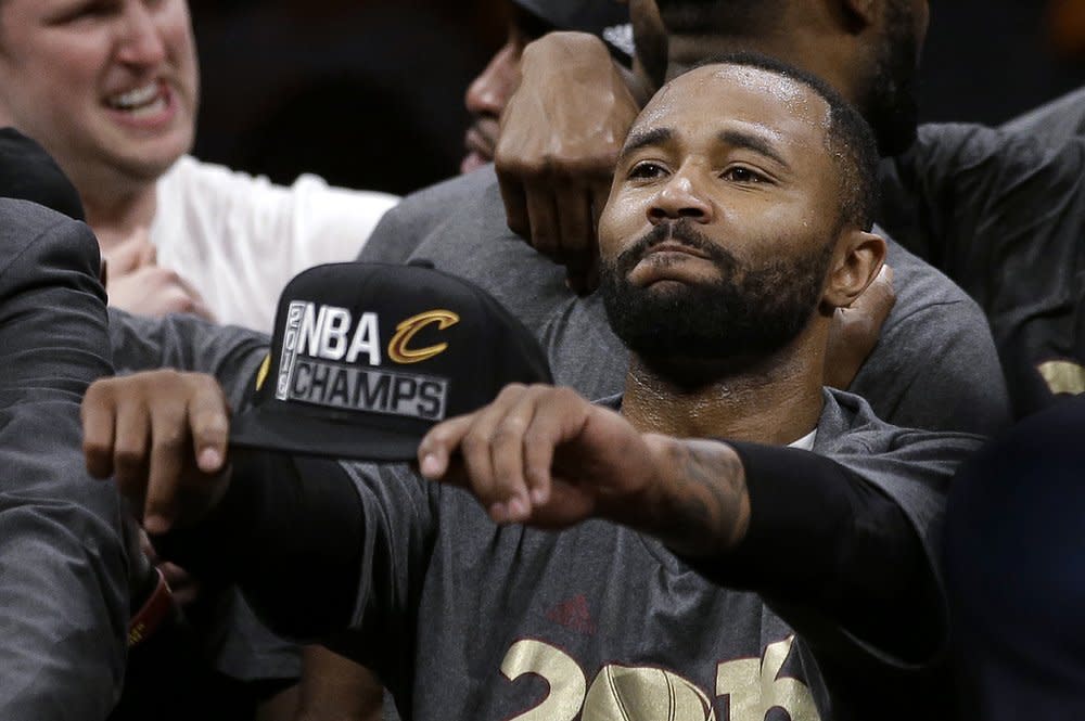 In this June 19, 2016, file photo, Cleveland Cavaliers guard Mo Williams celebrates after Game 7 of basketball’s NBA Finals between the Golden State Warriors and the Cavaliers in Oakland, Calif. (AP Photo/Marcio Jose Sanchez, File)