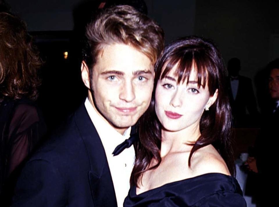 Where they played siblings: Beverly Hills, 90210 — They played Brandon and Brenda WalshYears after the series ended, Jason admitted that he and Shannen dated briefly during the show's run. However, he made sure to also note that 