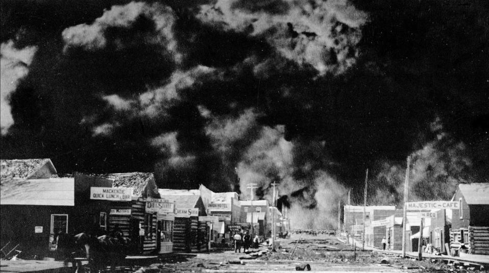 The Porcupine fire, which levelled numerous towns in Ontario and killed 73 people, was followed by a deadlier fire that killed 223 people five years later. (National Archives of Canada-Henry Peters)