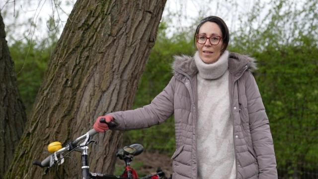 Wolf Way: Couple create 248-mile cycle loop around Suffolk - BBC News