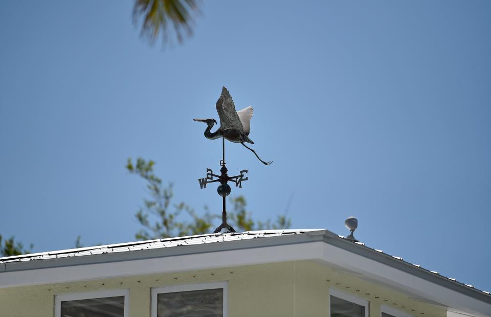 Bayview Estates is a small neighborhood. Only 28 single-family houses line Bayview Drive, which extends one block from Gulf of Mexico Drive to Bishop's Bayou at Longboat Key's northern end. It's location, ambience, and convenience offers a quick access to the beautiful Longboat Key beaches.