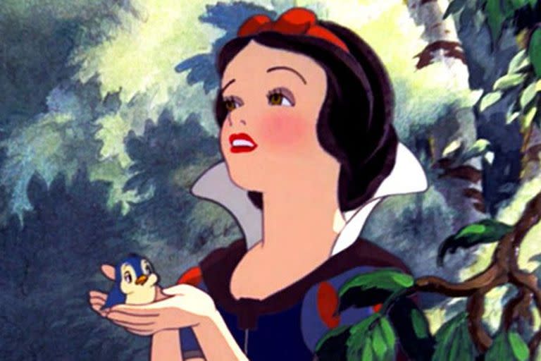 Tras la reapertura de Disneyland, una atracción inspirada en Blancanieves disparó un debate sobre el final del clásico cuento infantil