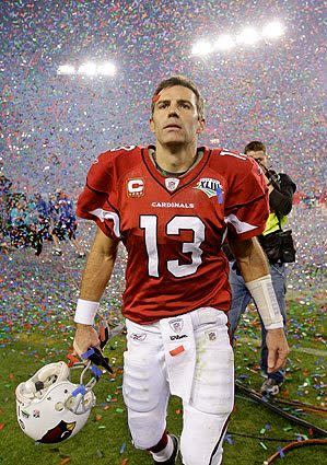 Kurt Warner leaves the field after the Arizona Cardinals lost Super Bowl XLIII to the Pittsburgh Steelers.