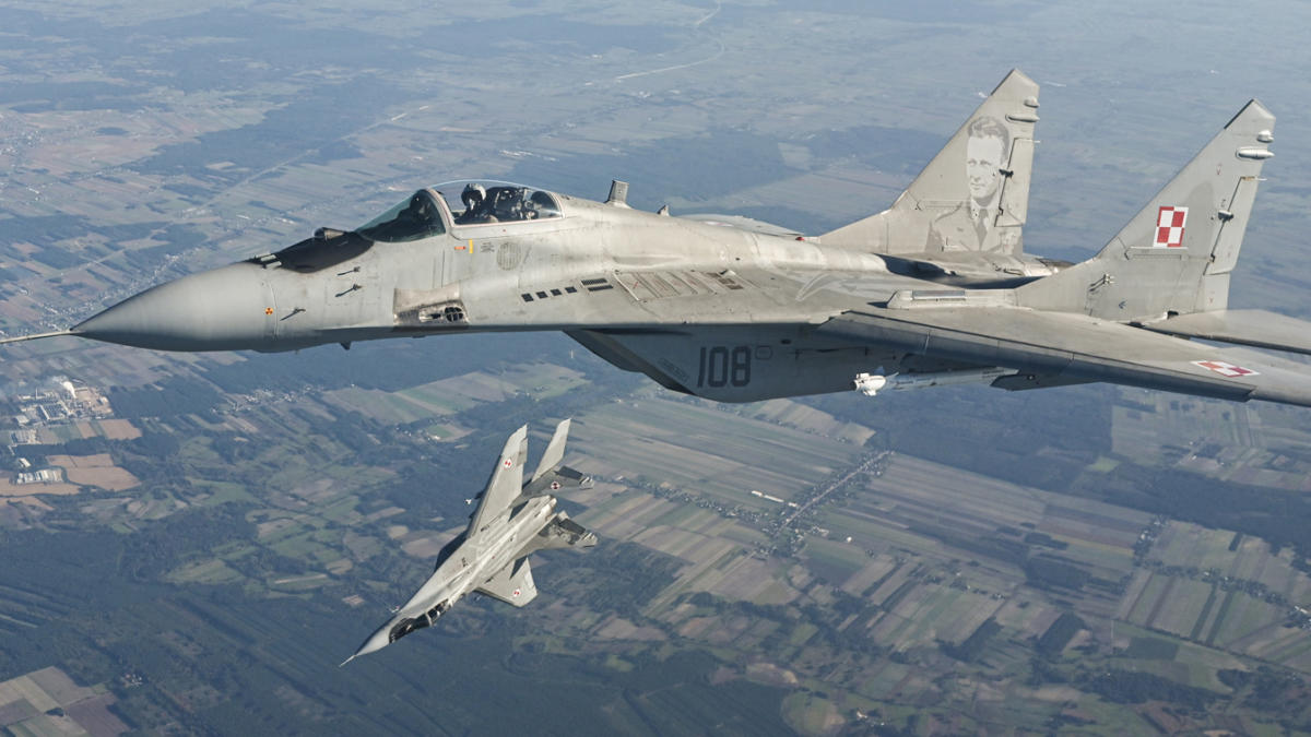 Warum die Ukraine endlich neue Kampfjets von der Nato bekommt
