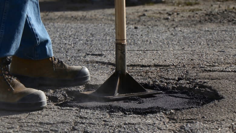 Pothole repair season starts early in Vancouver