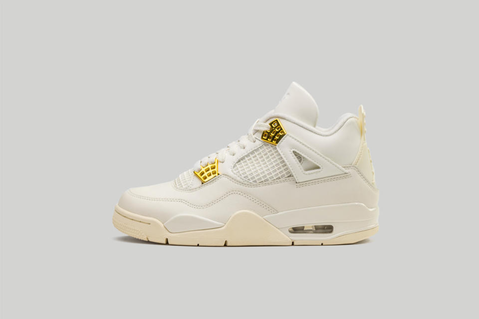 Air Jordan 4 Metallic Gold 