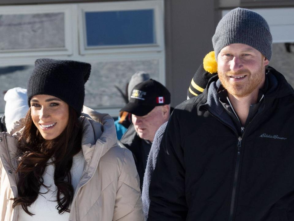 Zusammen mit Meghan besuchte Prinz Harry drei Tage lang das Wintertraining für die Invictus Games 2025 in Kanada. Am Rande gab er ein Interview für 