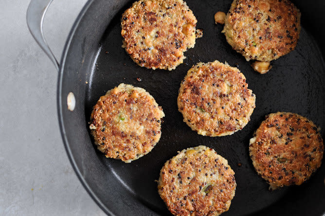 <strong>Get the <a href="http://www.howsweeteats.com/2012/09/crispy-quinoa-sliders/" target="_blank">Crispy Quinoa Sliders recipe</a> by How Sweet It Is</strong>