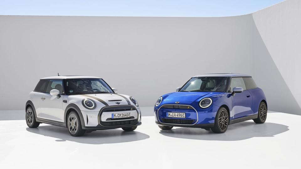 2025 mini cooper electric lineup in a white and blue all lined up in a photo studio