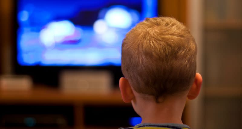 Eine andere Studie hat gezeigt, dass Bildschirmzeit, die sich in der Entwicklung befindenden Gehirne kleiner Kinder möglicherweise beeinträchtigt. (Foto: Getty Images)