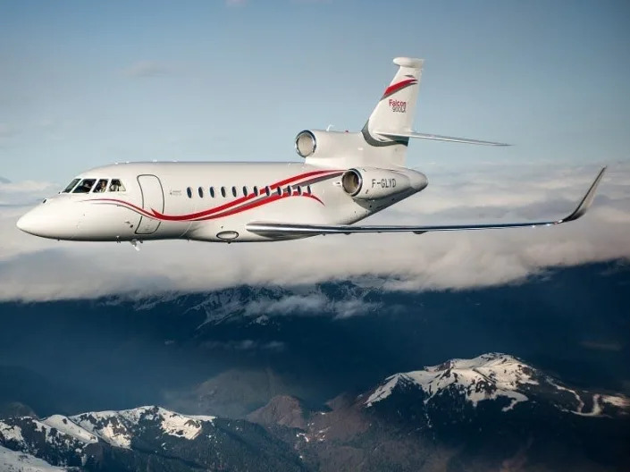 Exterior of Dassault 900.