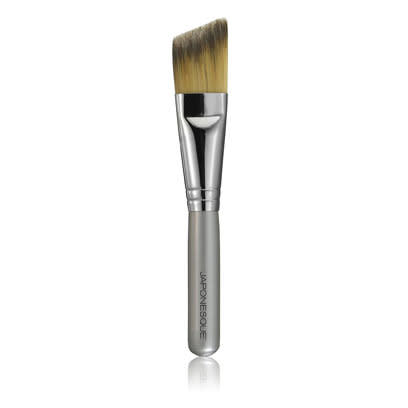 Brush: Alabaster Skin: Beauty Trend