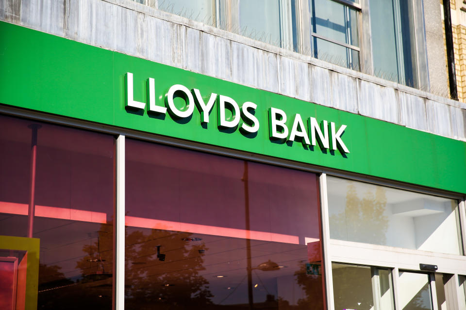 LONDON, UNITED KINGDOM - 2019/09/21: An exterior view of Lloyds Bank in central London. Lloyds Bank plc is a British retail and commercial bank with branches across England and Wales. (Photo by Dinendra Haria/SOPA Images/LightRocket via Getty Images)