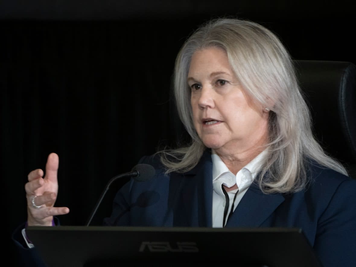 National Security Advisor Jody Thomas appears as a witness at the Public Order Emergency Commission, Thursday, November 17, 2022 in Ottawa. (Adrian Wyld/The Canadian Press - image credit)