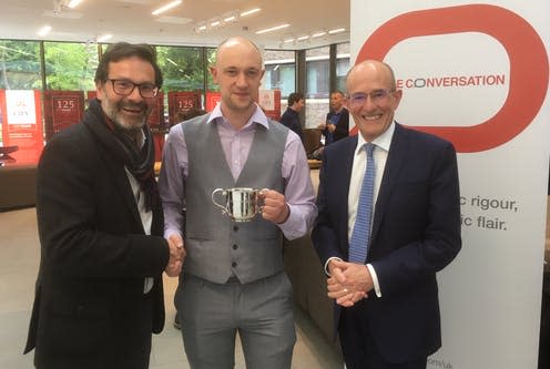 <span class="caption">The Conversation Editor in the UK, Stephen Khan, with Dr Ian Whittaker and Professor Sir Paul Curran (left to right).</span>