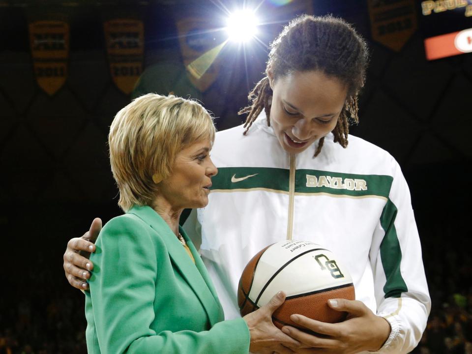 Brittney Griner (right) and Kim Mulkey share a moment at Baylor.