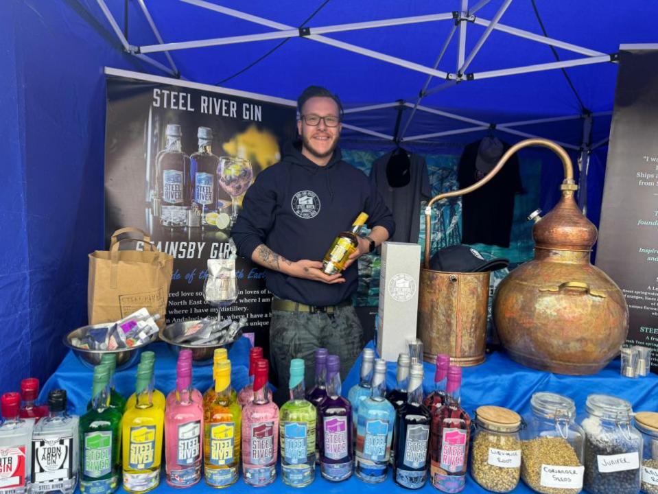 The Northern Echo: Shaun Lawson running the Steel River Gin stall.