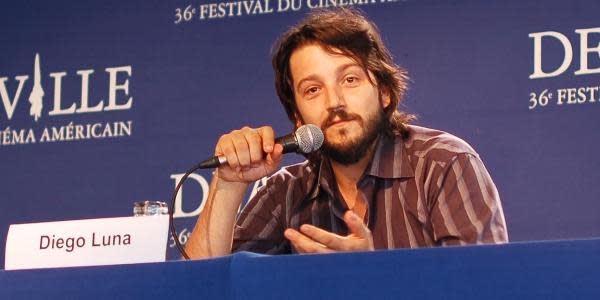 Diego Luna recibirá Premio Platino de Honor 2021