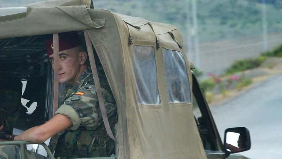 Guardia español fronterizo en Ceuta.