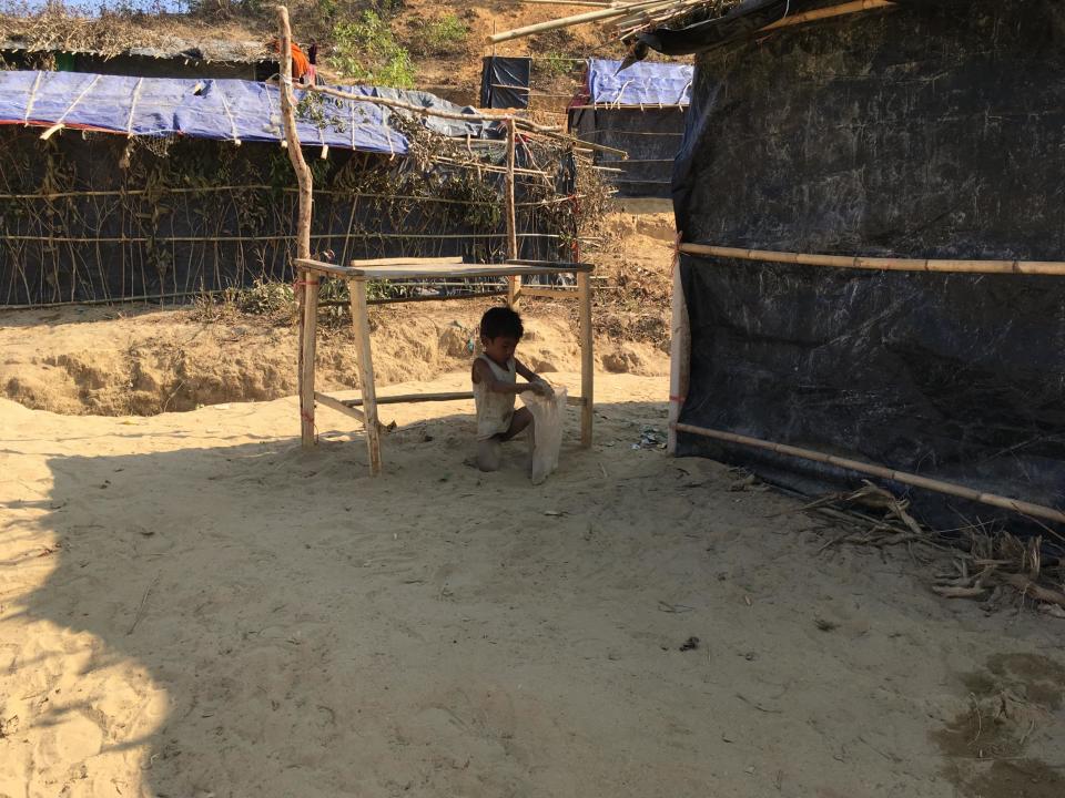 A Rohingya child in Bangladesh who fled from persecution by security services in Rhakine State: UNHR