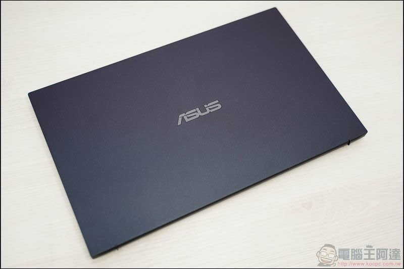 ASUS ExpertBook B9 (B9450) 開箱