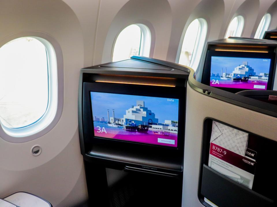 Qatar Airways Boeing 787-9 Dreamliner Business Class - Qatar Airways Flight 2021