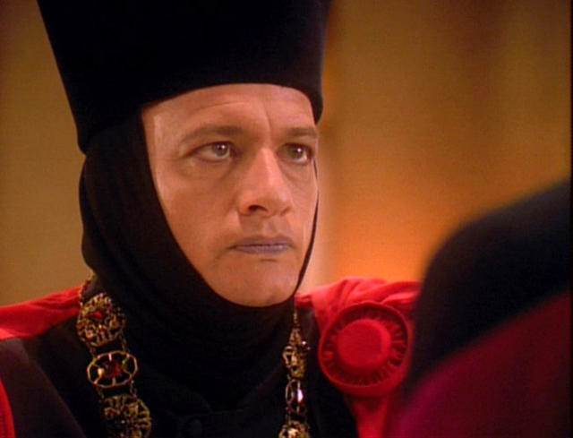 John de returns as Q in new Picard'