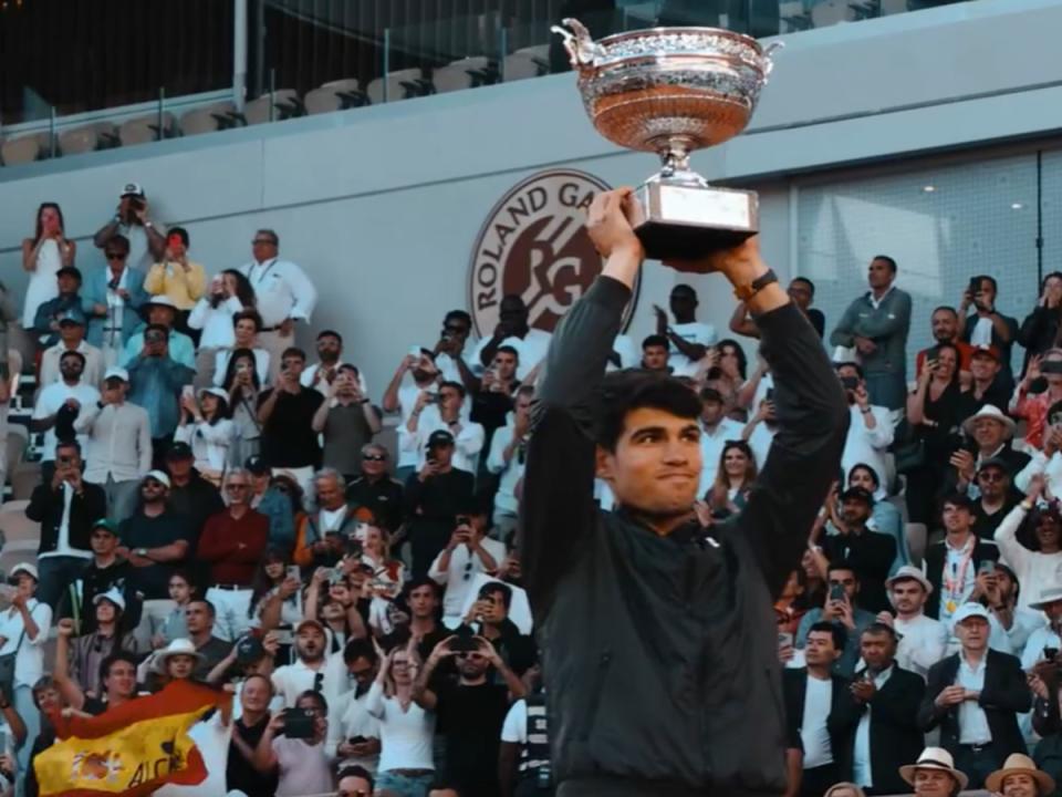 西班牙艾卡拉茲，決賽五盤獲勝贏得法網冠軍。