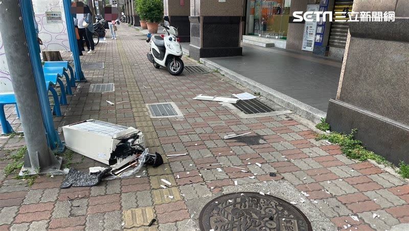 冷氣機掉落事件，導致一名政大女學生死亡。（圖／翻攝畫面）