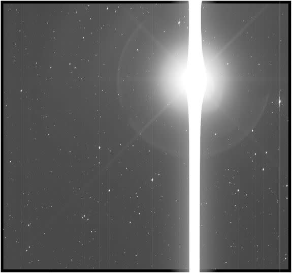 In December 2017, Kepler shifted its view and caught a blast of reflected light from Earth in its extremely sensitive camera, ultimately appearing as a vertical beam of light.