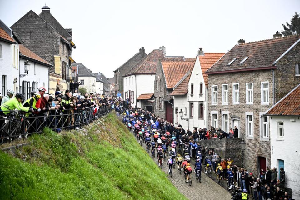 The 2023 Amstel Gold Race was a wet and hard race