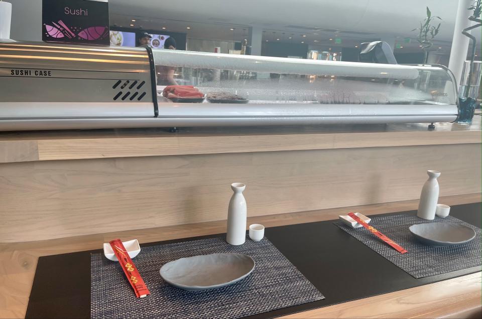 AVENTURA sushi bar in lobby