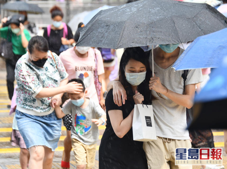 強雷雨區未來一兩小時可能影響本港。資料圖片