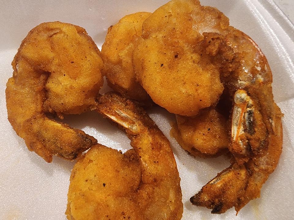 Fried shrimp from Logan's Roadhouse in takeout container