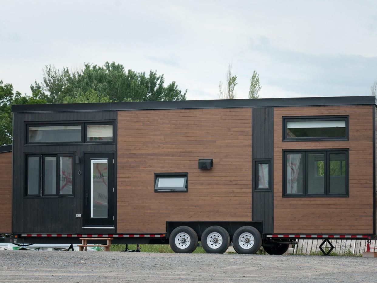 Magnolia V6 tiny home on wheels by Minimaliste Houses