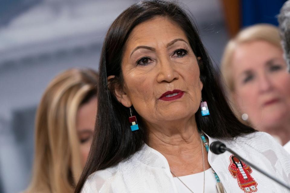 <p>Audiencia de confirmación de la representante Deb Haaland para la Secretaría del Interior.  </p> (Getty Images)