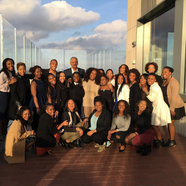 Oprah: “Thanksgiving sunset @rainbowroomnyc .. Our family blessings to you all!” -@oprah