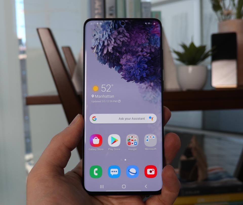 The Samsung Galaxy S20 line is the first to come with 5G connectivity across the board. (Image: Howley)