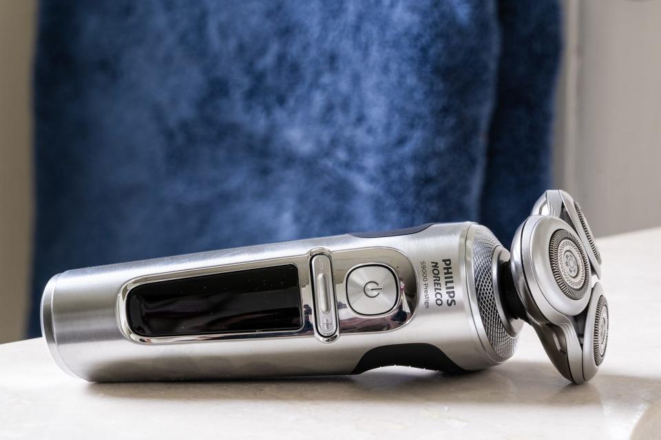 electric razor