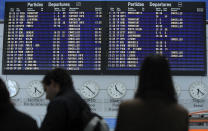 Una nota de 6,46 recibe el Aeropuerto de Oporto-Francisco Sá Carneiro, octavo peor del mundo con un baja puntuación en tiempo de espera. En 2018 pasaron por esta terminal aérea 12 millones de pasajeros. (Foto: Paulo Duarte / AP).