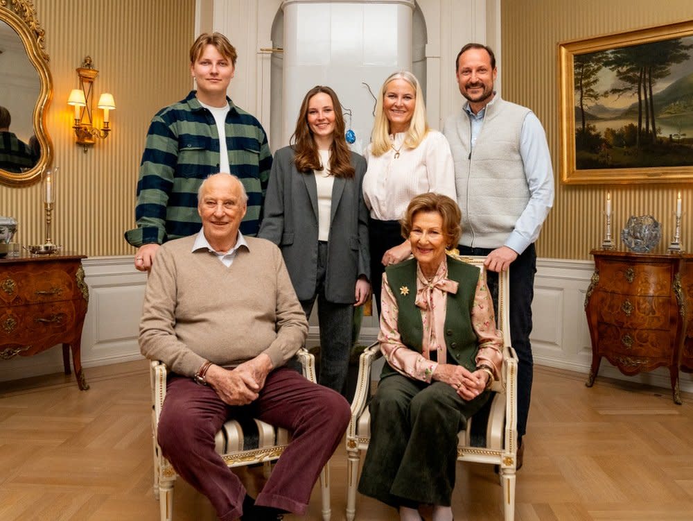 Die norwegischen Royals schicken mit diesem Foto Ostergrüße. (Bild: Simen Løvberg Sund/Der königliche Hof/kongehuset.no)