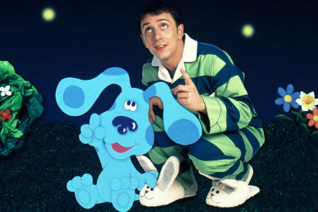 <p>Nickelodeon Network/Courtesy Everett Collection</p> Steve Burns on 'Blue's Clues'