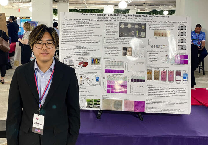  Indiana high schooler Joshua Kim presenting his project “Camouflaged Edible QR Code Bioprinting: Combatting Medicine Counterfeiting” at the National STEM Festival. (Joshua Bay/The 74)