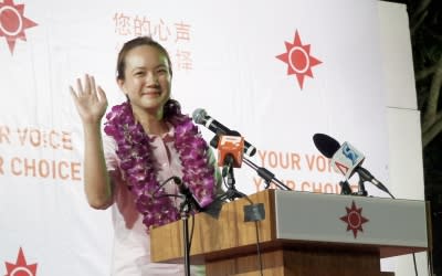 NSP's youngest candidate Nicole Seah draws the loudest cheers from the crowd. (Yahoo! photo/Alicia Wong)