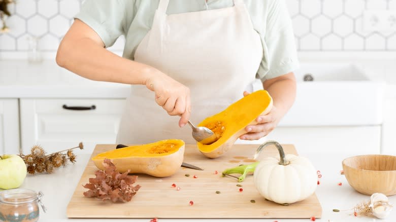 cleaning butternut squash