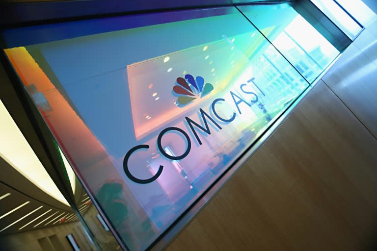 Comcast, which owns NBCUniversal and is the largest US cable TV operator, says it is preparing an all-cash offer for media-entertainment assets of 21st Century Fox to top an offer from Walt Disney Co